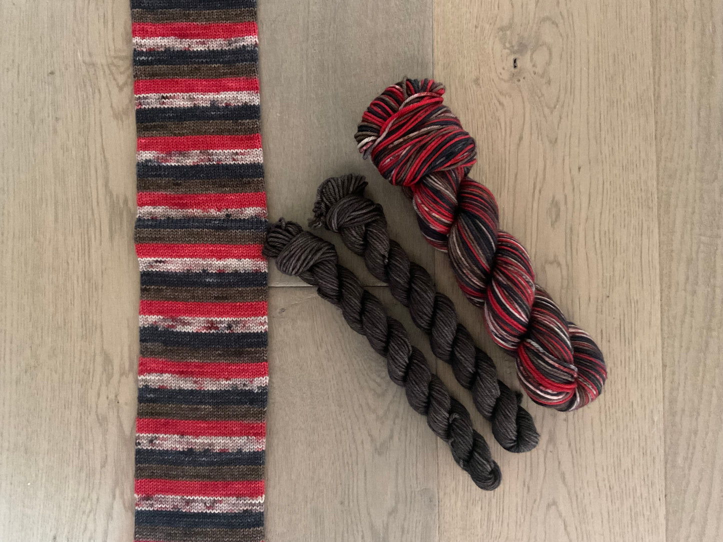 DK Rudolph Self Striping Sock Set