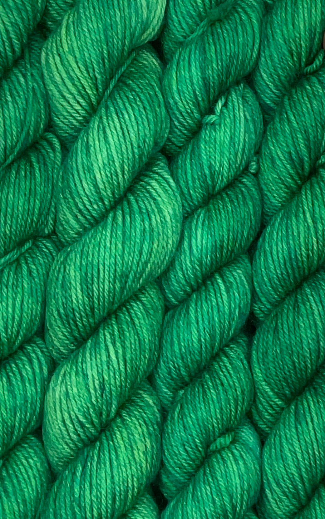 Mini Kelly Green Fingering Skein