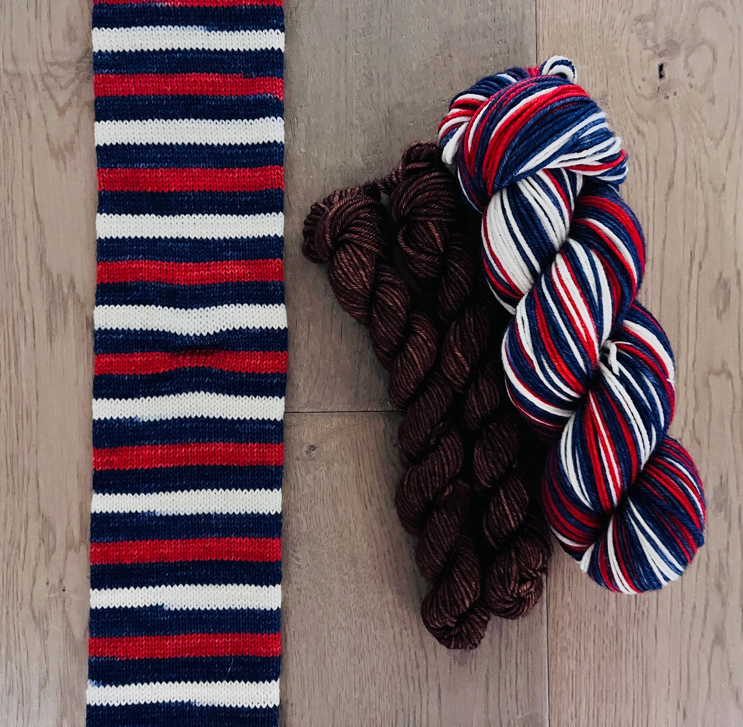 DK CFL Self Striping Sock Set