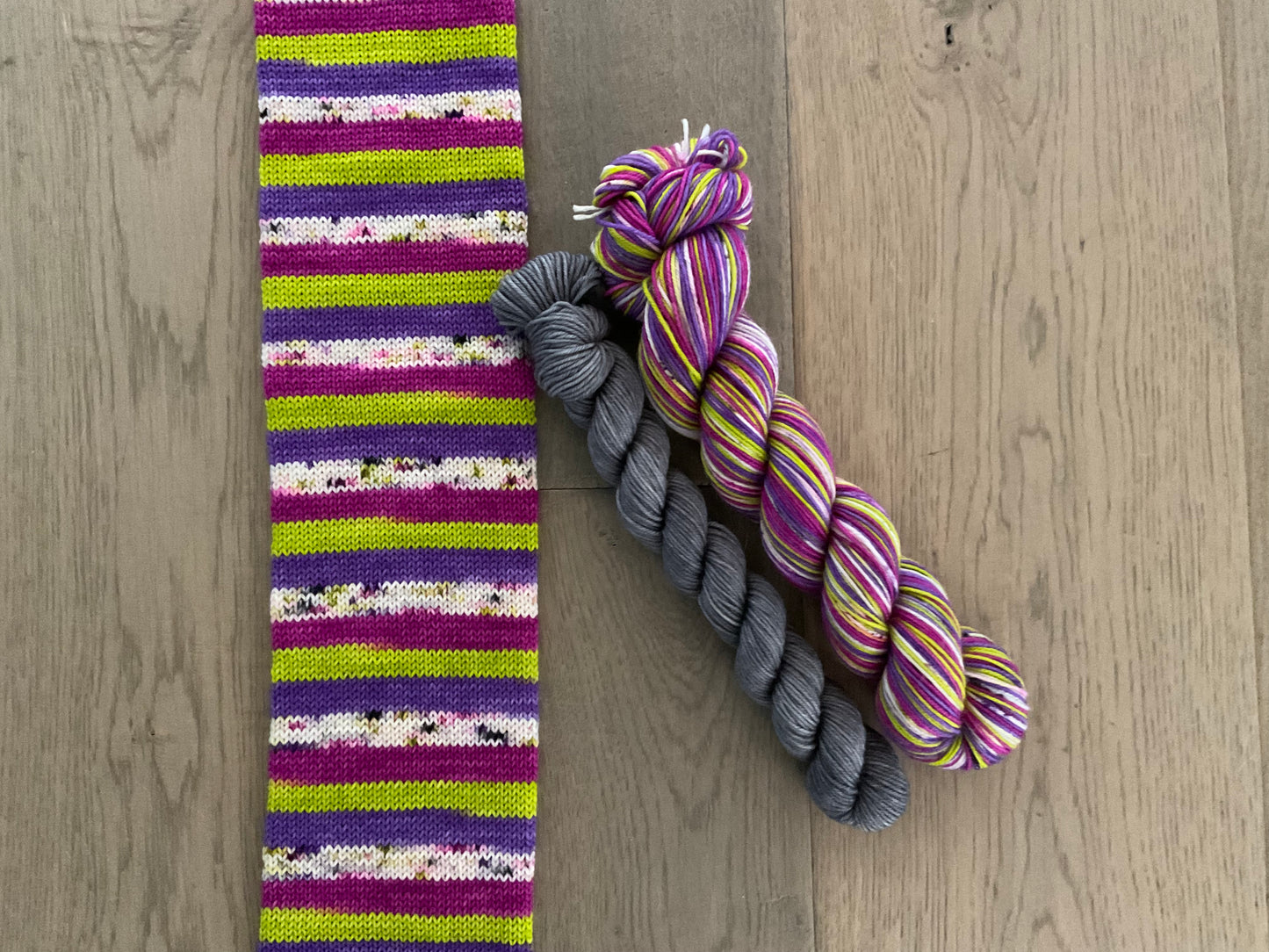 Ghouls Night Out Fingering Self-Striping Sock Set