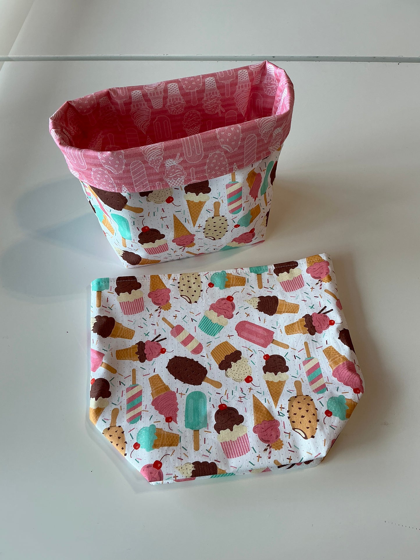 Ice Cream bucket of mini scoops