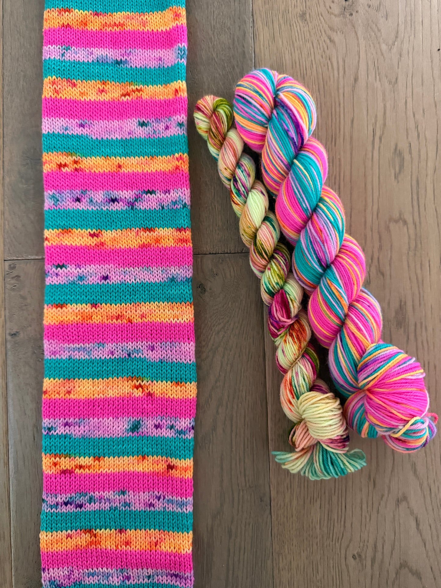 Beach Babe Fingering Self-Striping Sock Set