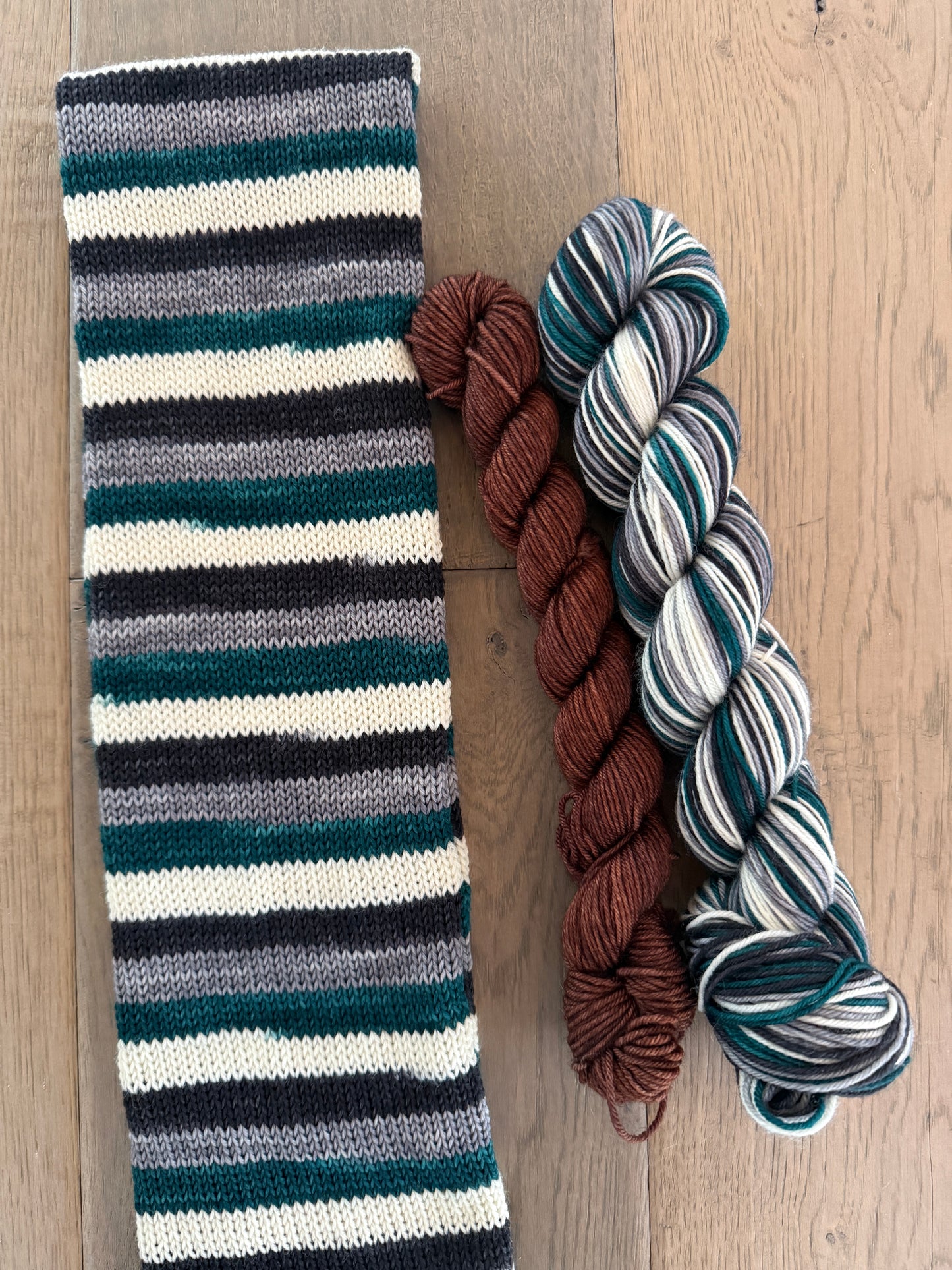 Superbowl LIX Teams Fingering Self-Striping Sock Set