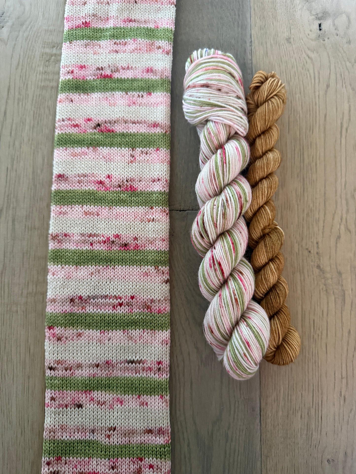 Christmas Pudding Fingering Self-Striping Sock Set