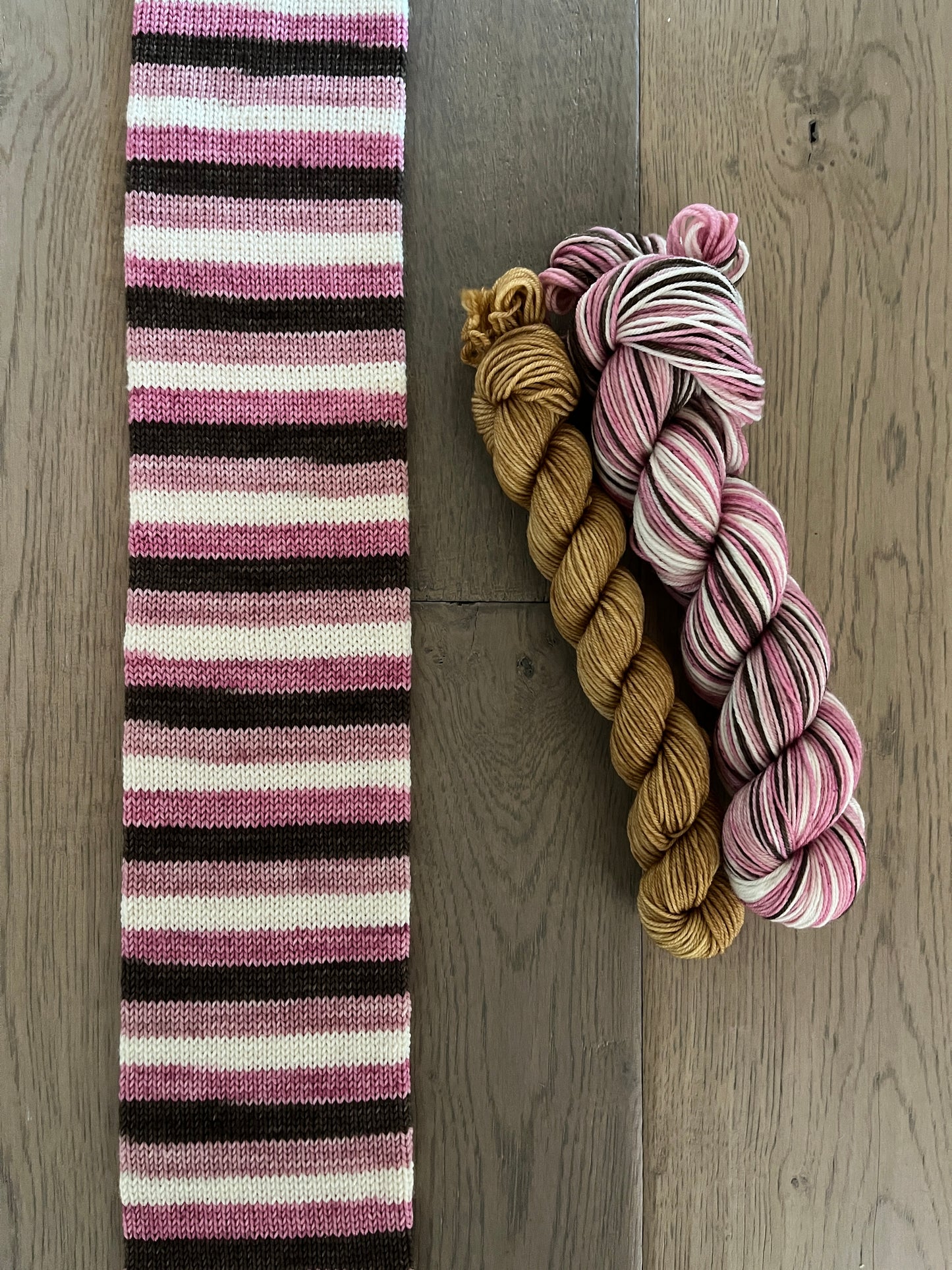 Fingering Neopolitan Self-Striping Sock Set