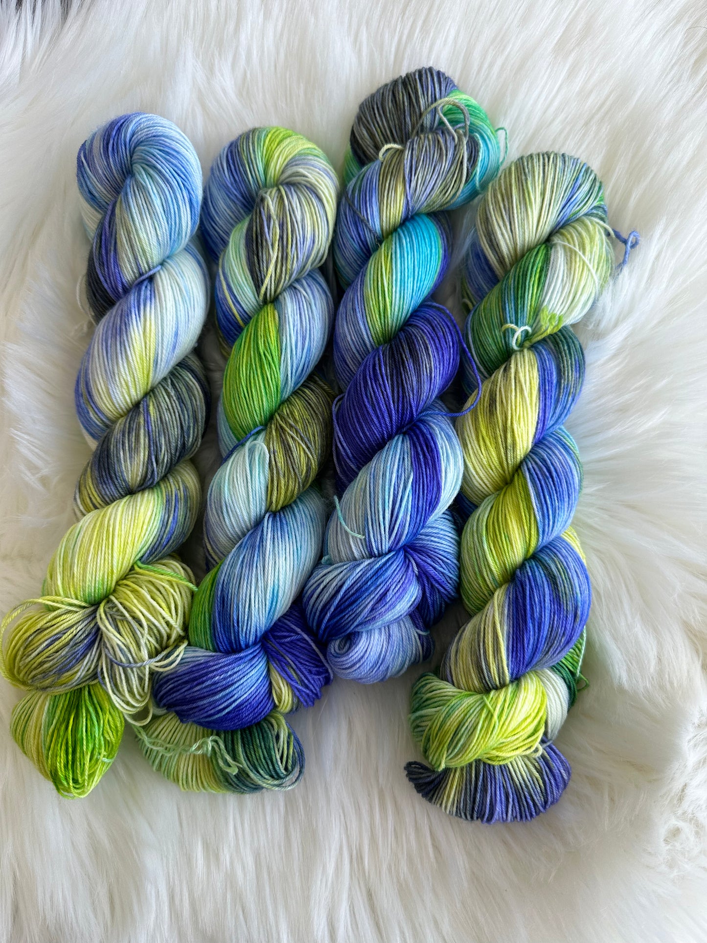 MMF Tiki Bar on Fingering Skein