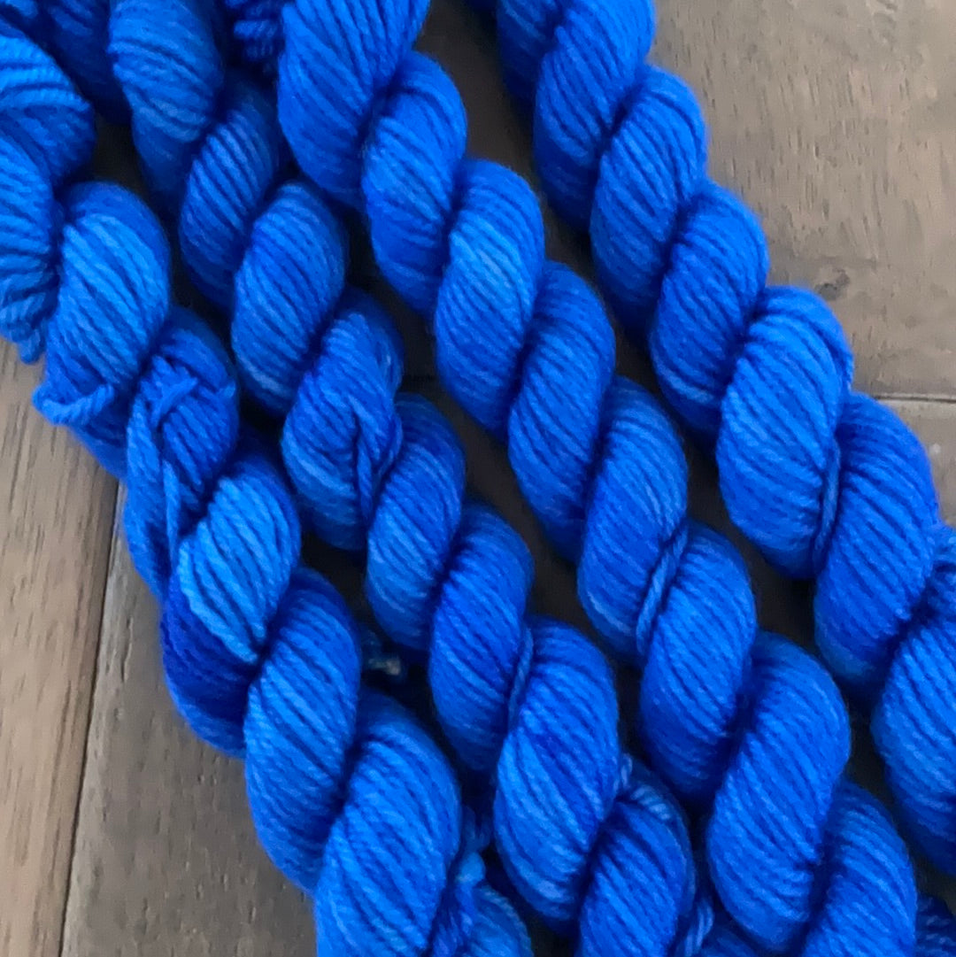 Mini Worsted Brilliant Blue Skein