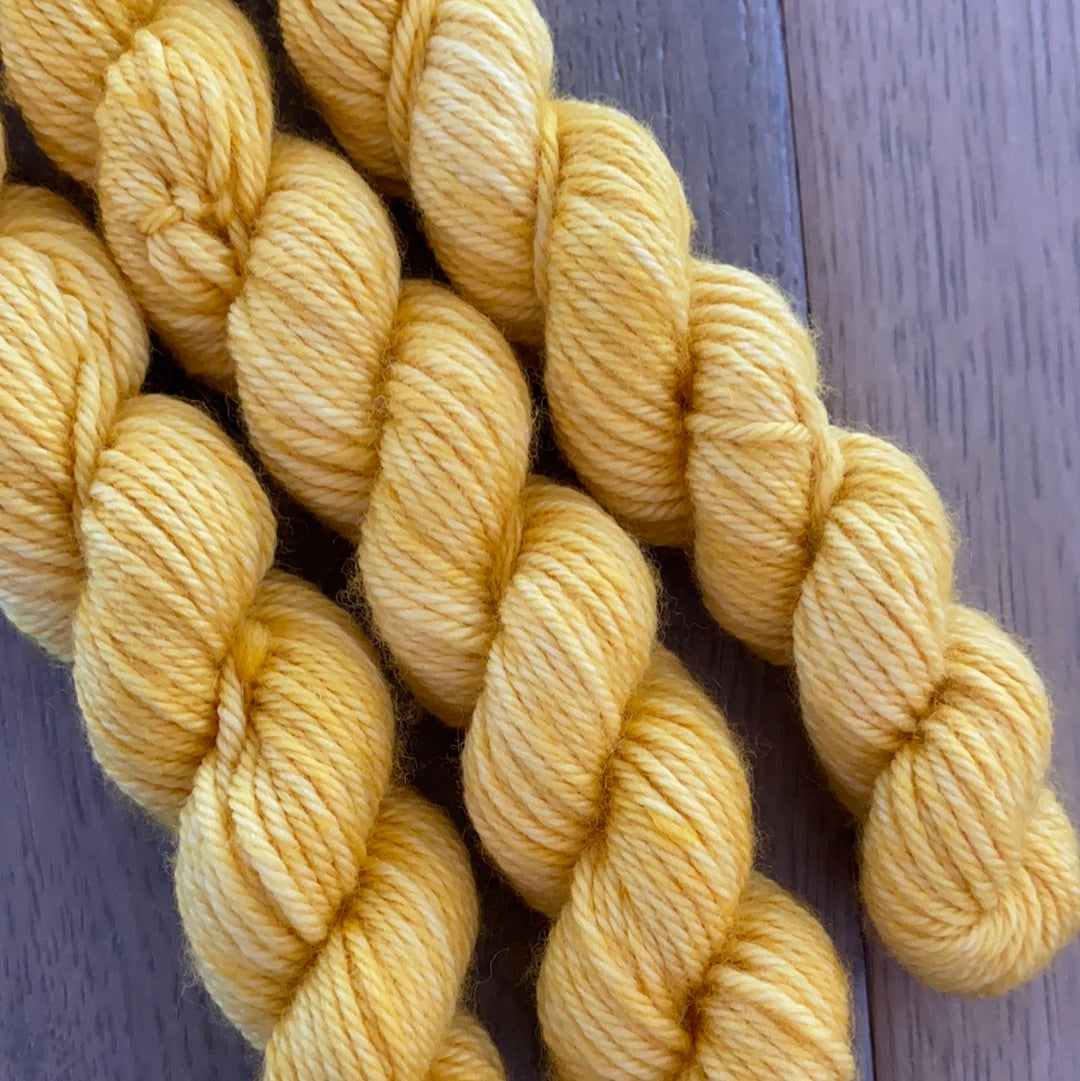 Mini Worsted Duckling Skein