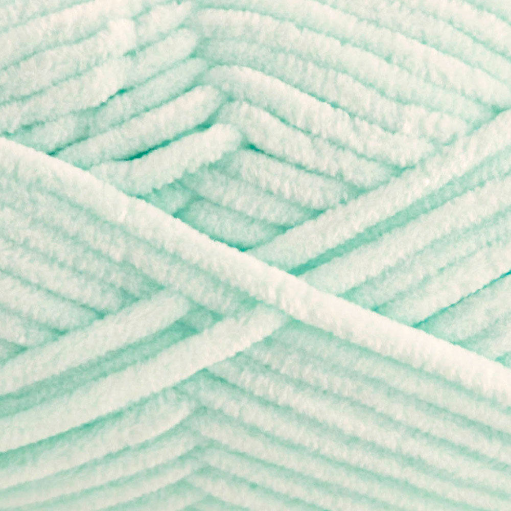 Universal Yarn Bella Chenille
