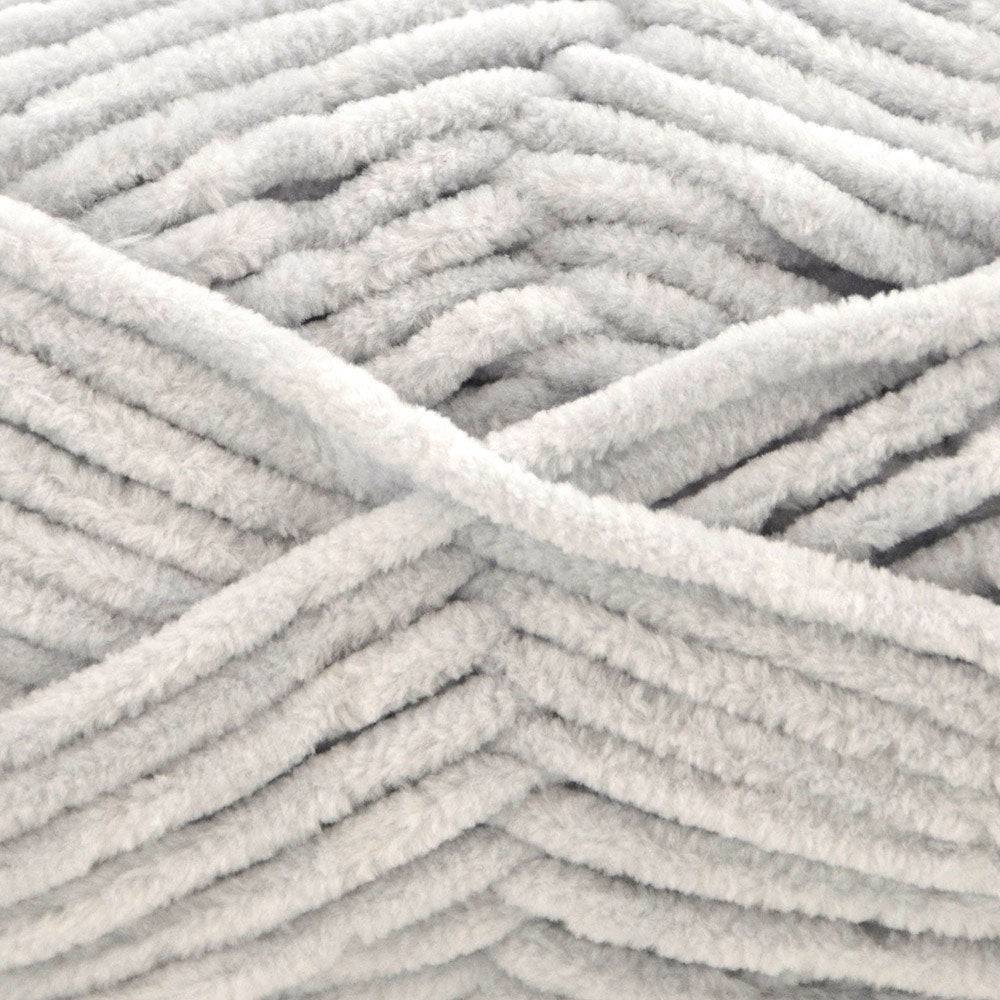 Universal Yarn Bella Chenille
