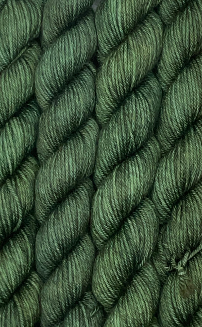 Mini Hunter Green Fingering skein