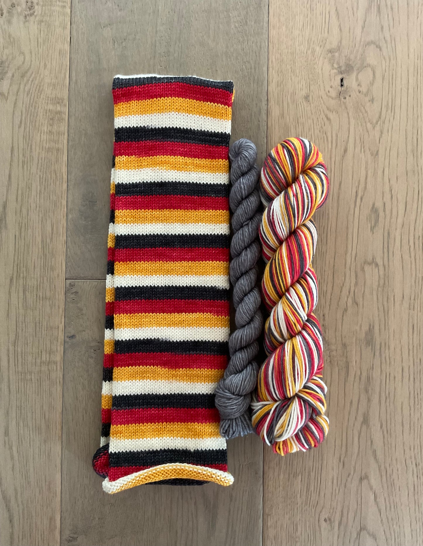 NHL Hockey Teams Self-Striping Sock Set