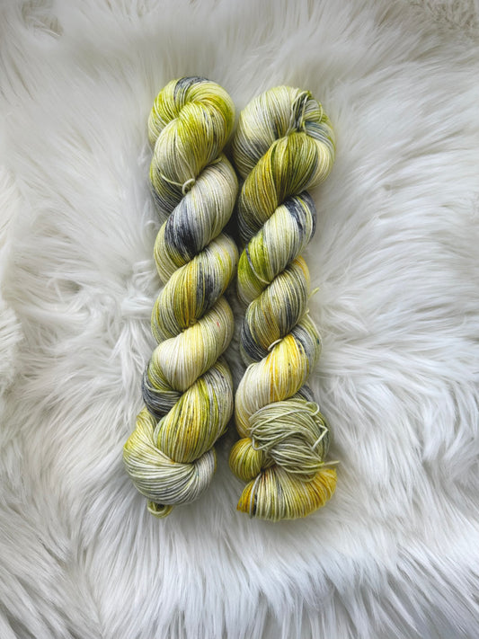 MMF Pot o’ gold on Fingering Skein