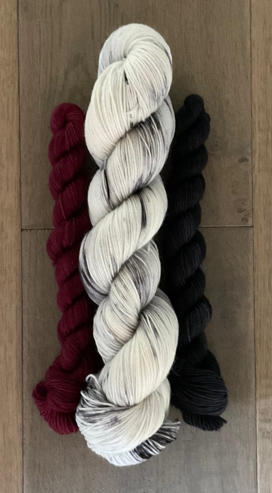 Newsprint Fingering Sock Set