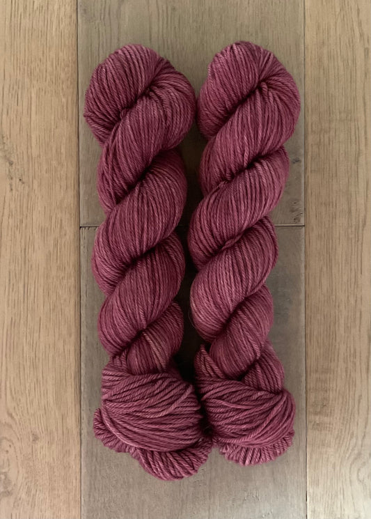 Worsted Antique Mauve Skein