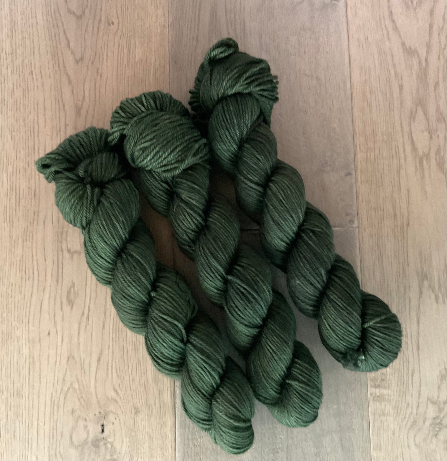 Worsted Hunter Green Skein