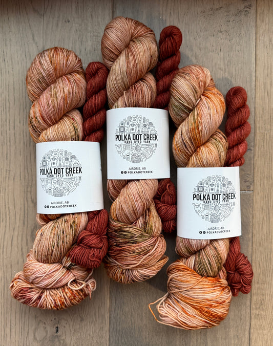 "I'd give you a hug, but my shirt smells weird today" Fingering sock set