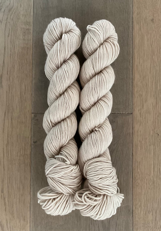 DK  Antique Lace Skein
