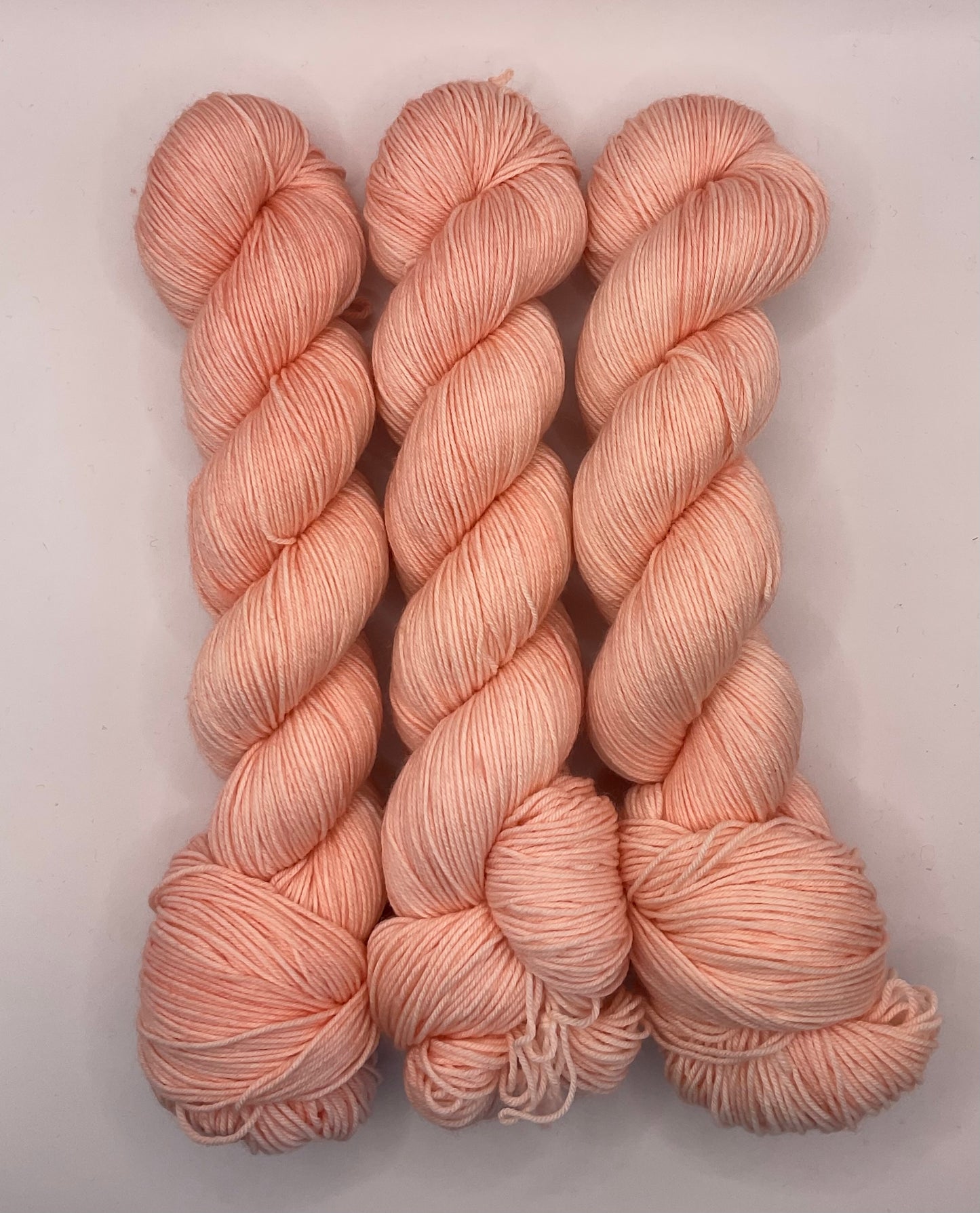 Peachy Keen Fingering Skein