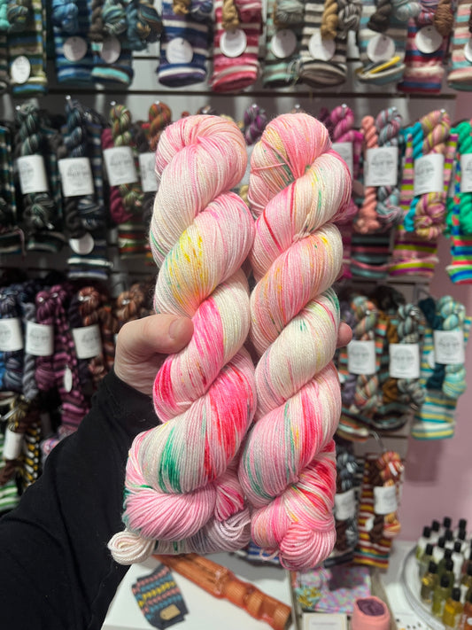 Aly-lujah! Fingering Skein