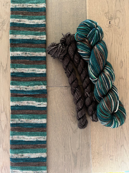 Dk Coffee Shop Self-Striping Sock Set