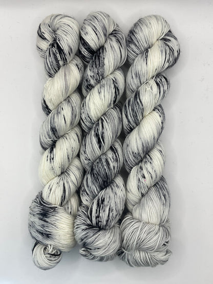 Newsprint Fingering Yarn