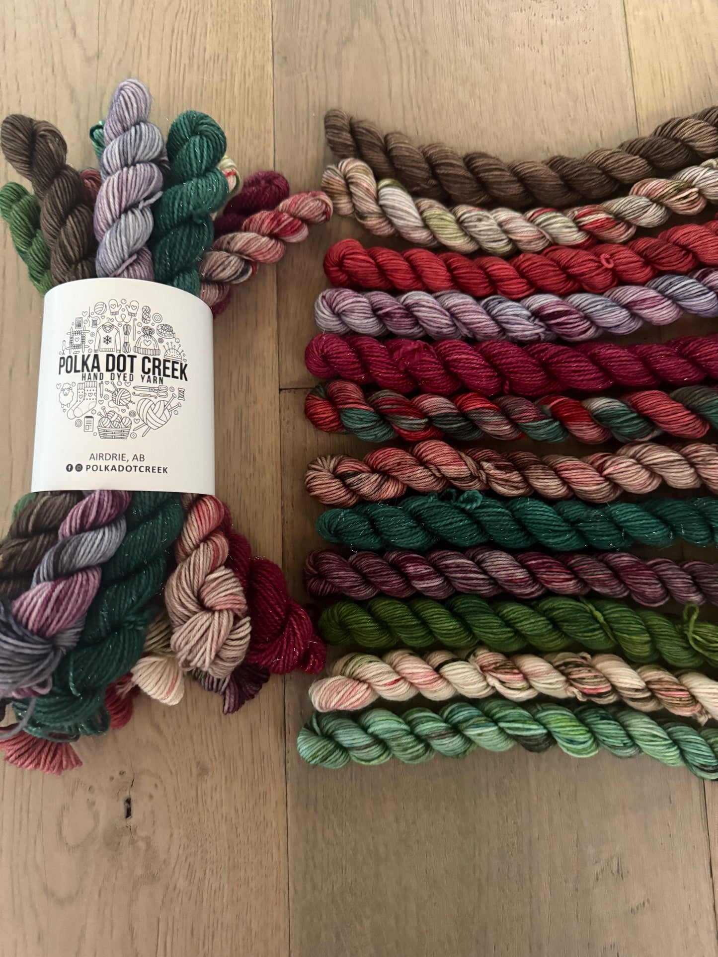 Classic Christmas Yarn Bouquet