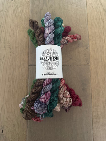 Classic Christmas Yarn Bouquet