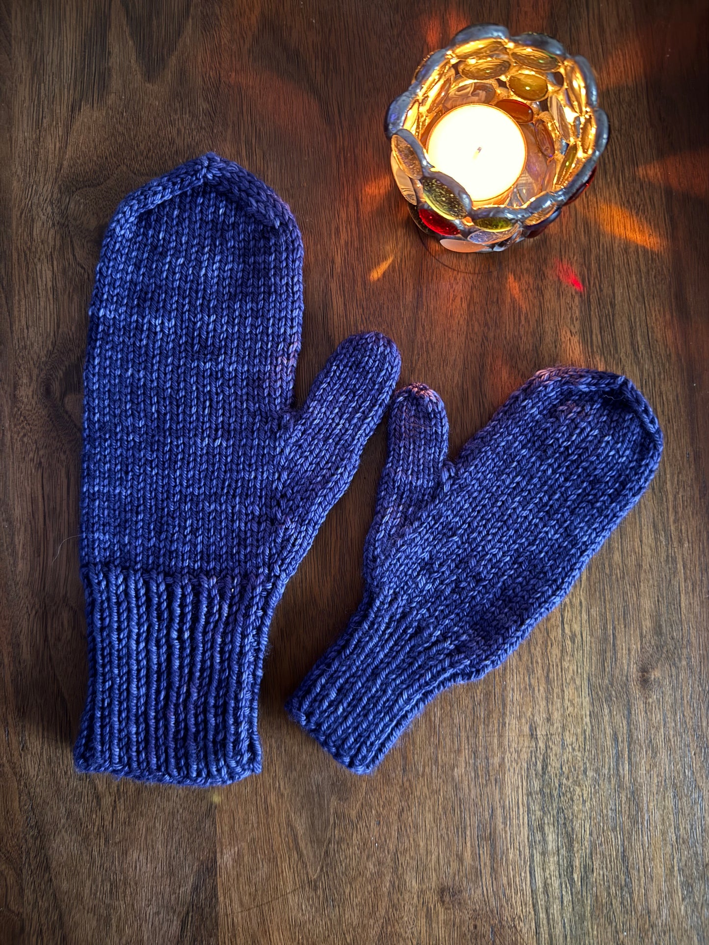 World's Simplest Mittens class with Jennie in Mahogany!