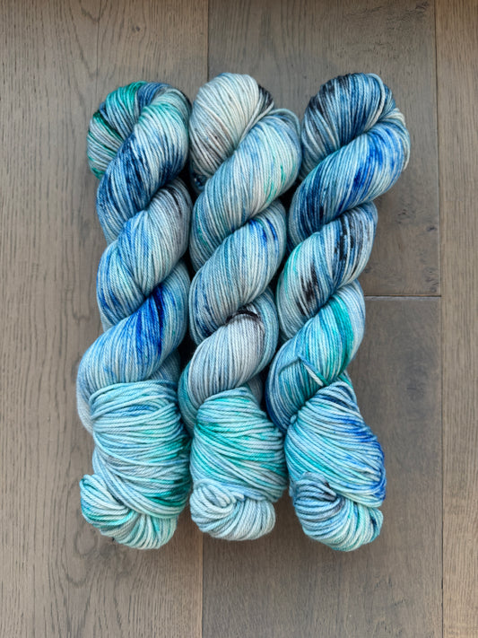 DK Lake Louise Skein