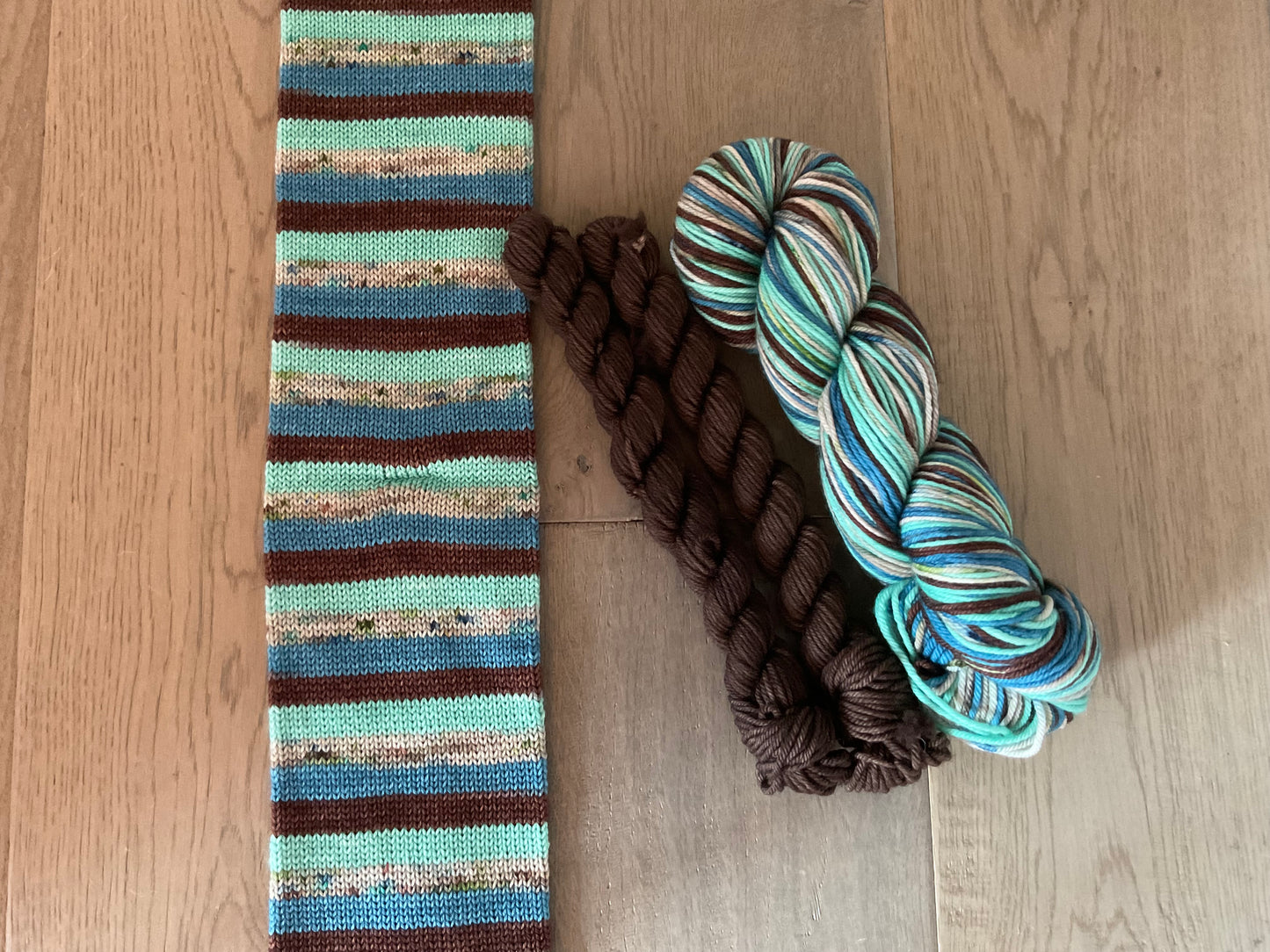 DK Jasper Self Striping Sock Set