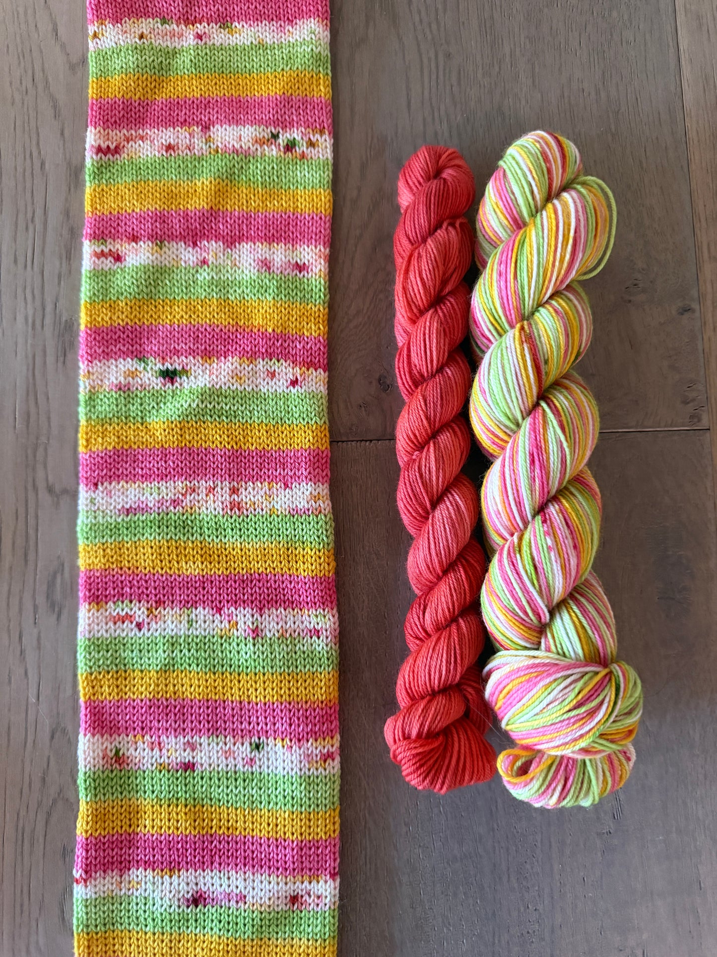 Mele Kalikimaka Fingering Self-Striping Sock Set