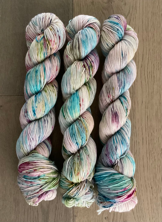 Bubble Gum Fingering Skein