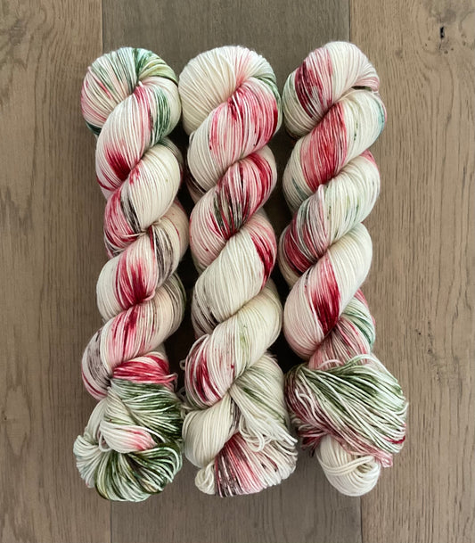 Vintage Christmas Card Fingering Skein