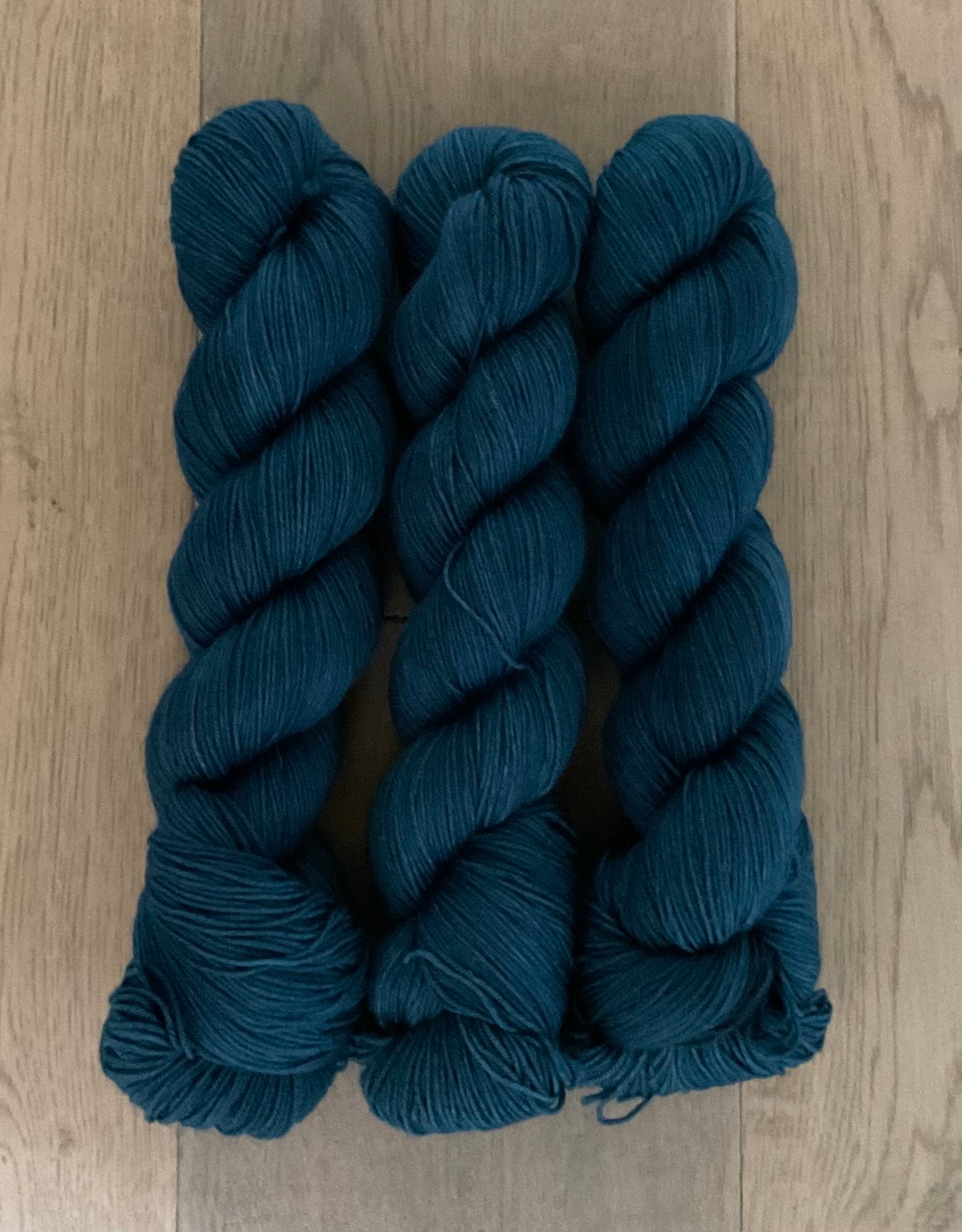 Deep Sea Fingering Yarn