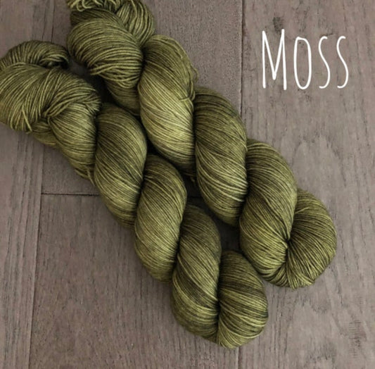 Moss Fingering Yarn