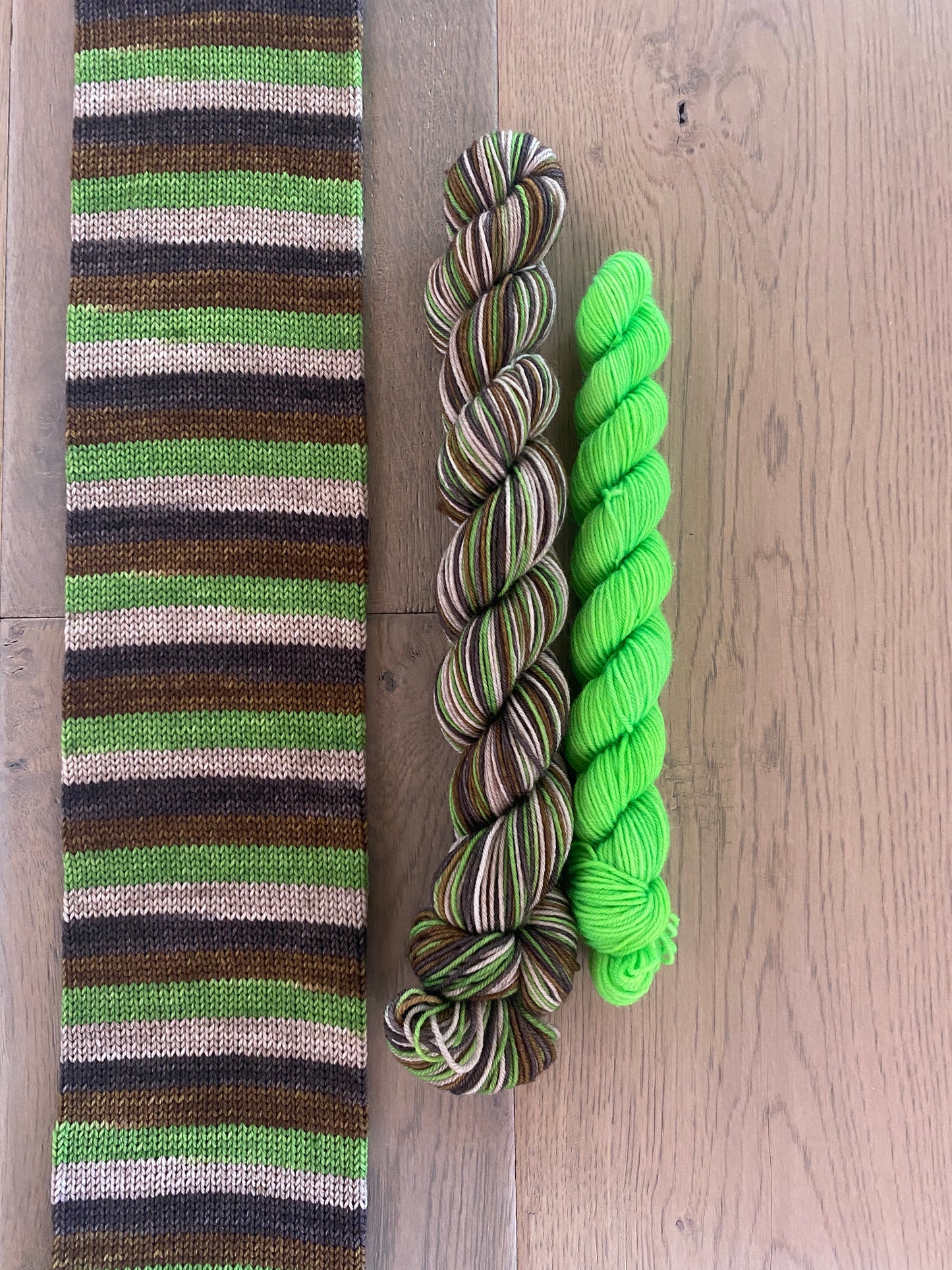 The WISE one Self Striping Sock Set