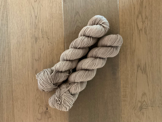 Oatmeal Fingering yarn