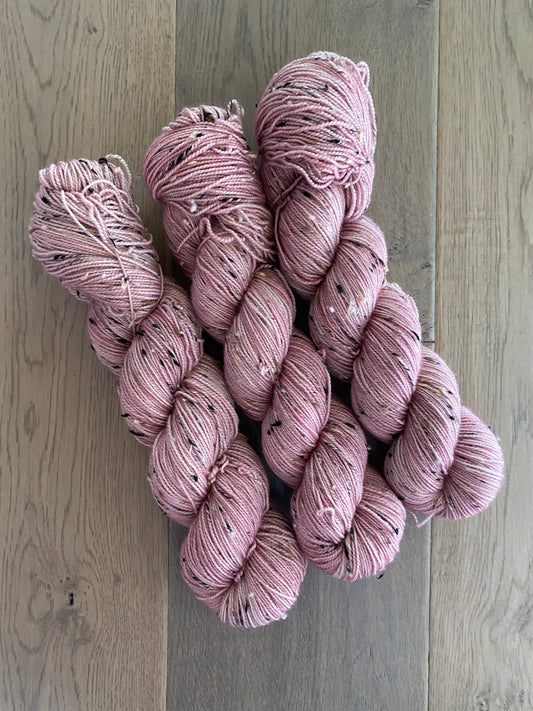 Fingering Tweed Dusty Rose Skein