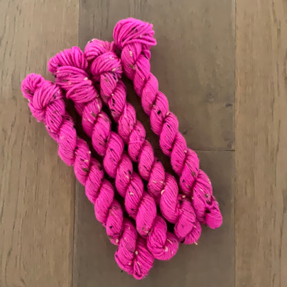 Mini DK Tweed Neon Pink Skein