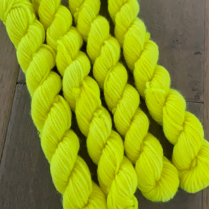 Mini DK Hiliter Skein