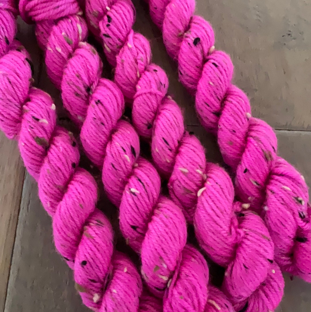 Mini DK Tweed Neon Pink Skein